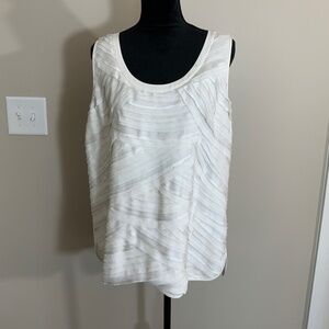 Lafayette 148 New York Women’s 100% Silk Sleeveless Top – Size 14 (E101)